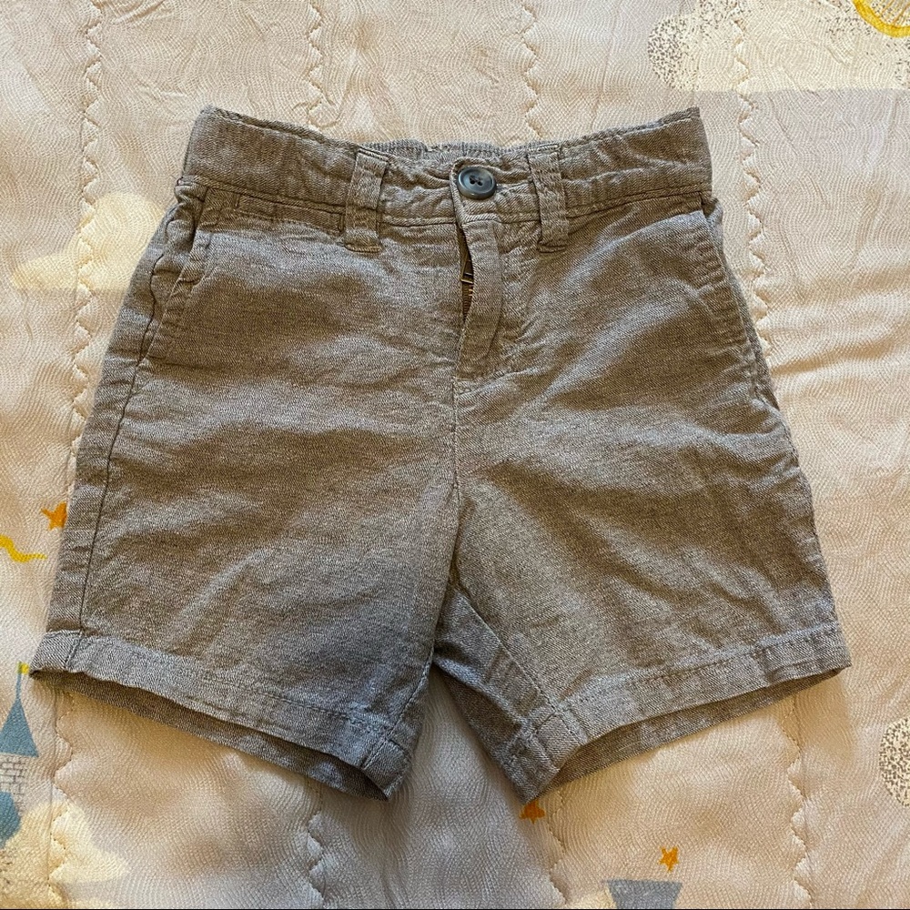 Old Navy gray shorts